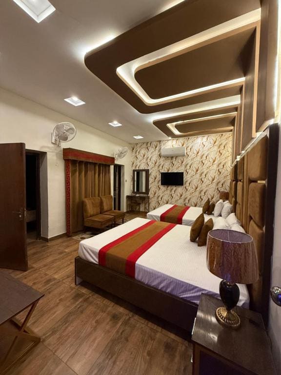 Superior Queen Room with Two Queen Beds room - Image 1
