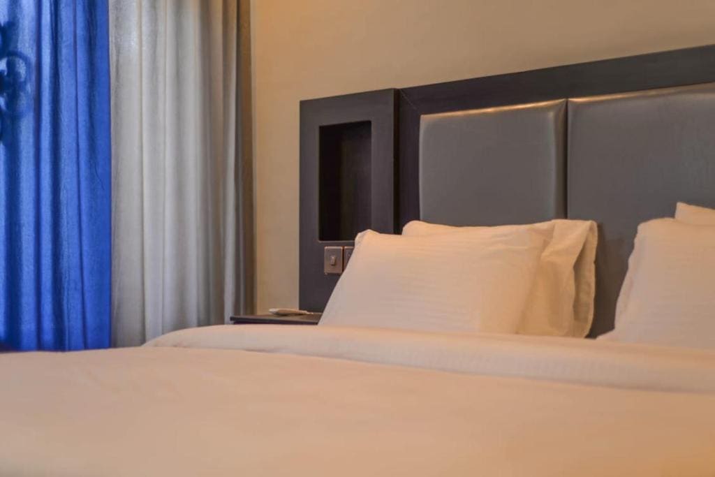 Deluxe Double Room room - Image 2