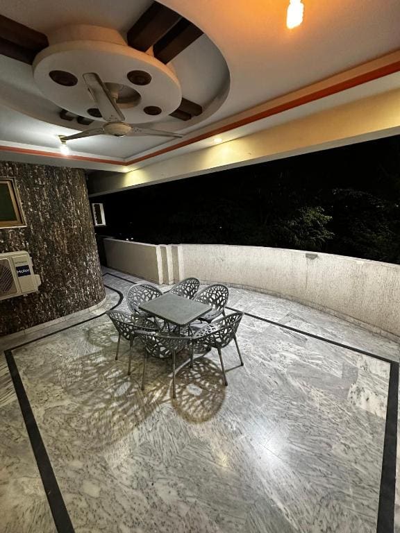 Deluxe Family Suite room - Image 1