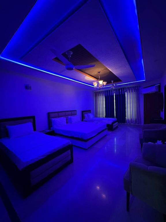 Deluxe Family Suite room - Image 2