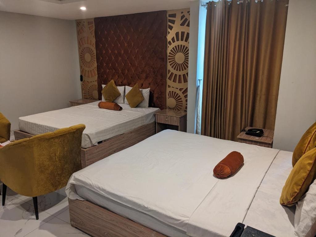 Family Room room - Image 1