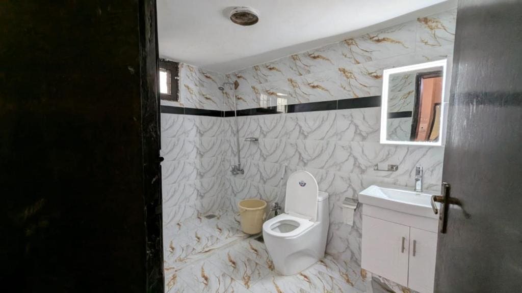 Executive Suite room - Image 1