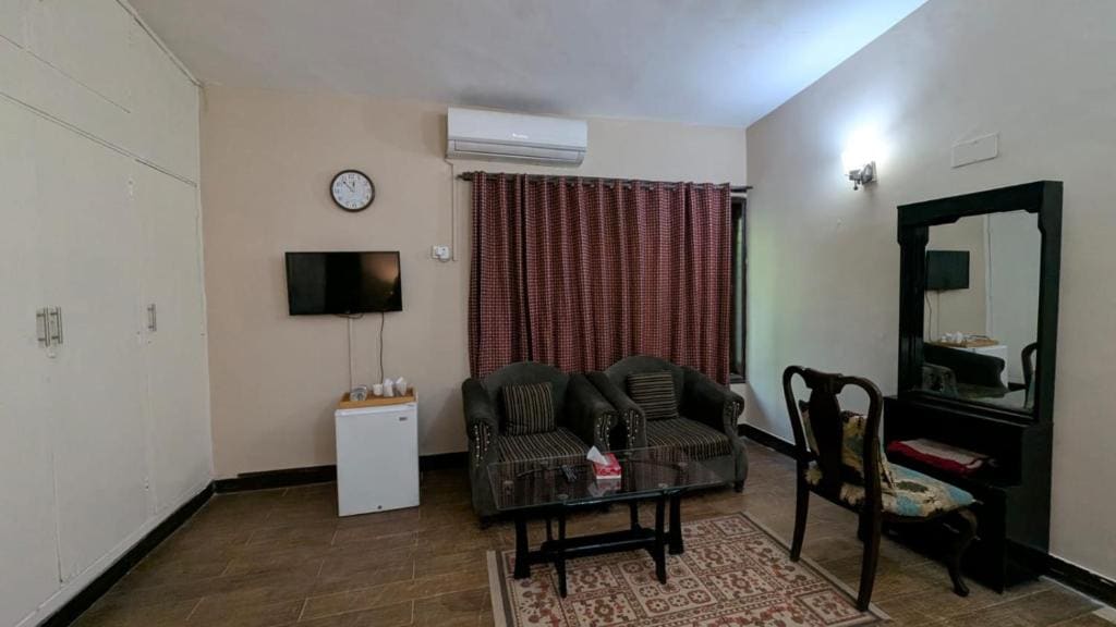 Executive Suite room - Image 3
