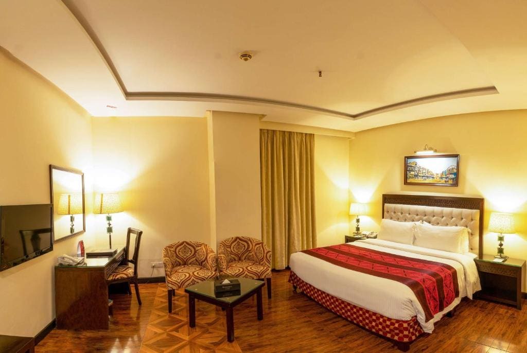 King Room - Non-Smoking room - Image 2