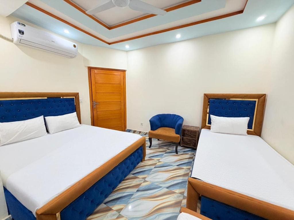 Deluxe Family Suite room - Image 2