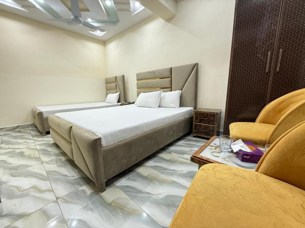 Executive Triple Room room - Image 1