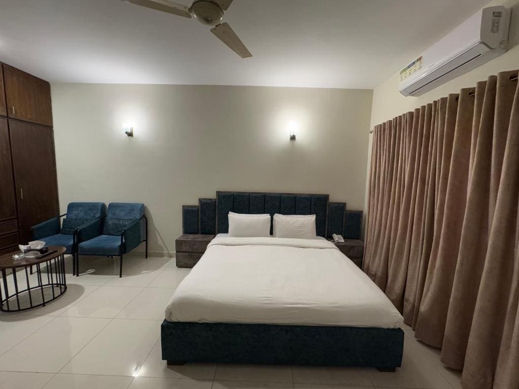 Deluxe Double Room room - Image 2