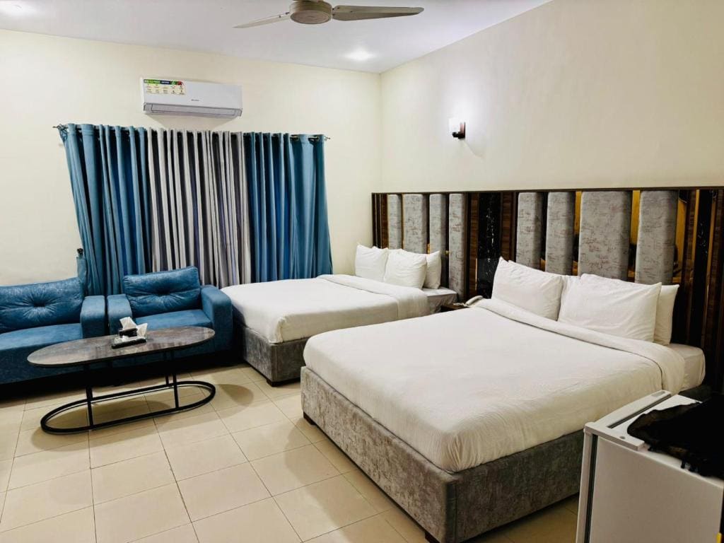 Quadruple Room room - Image 1