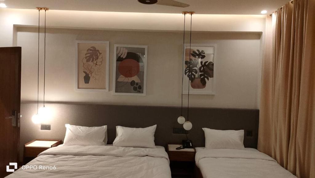 Deluxe Triple Room room - Image 2