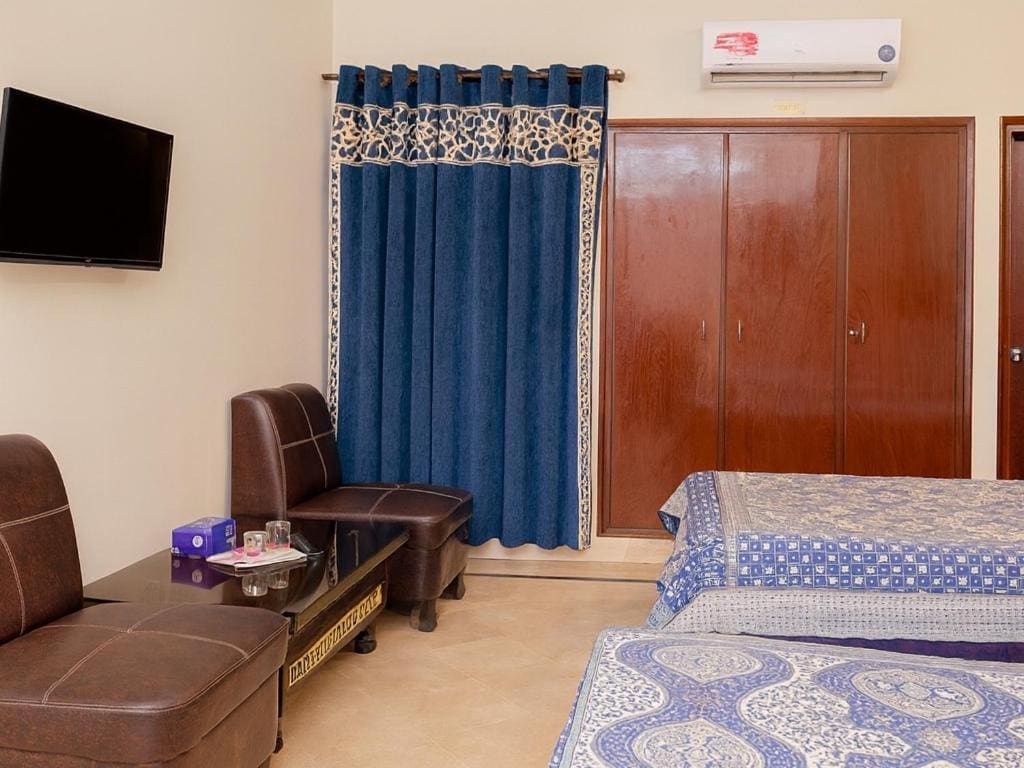Deluxe Triple Room room - Image 2