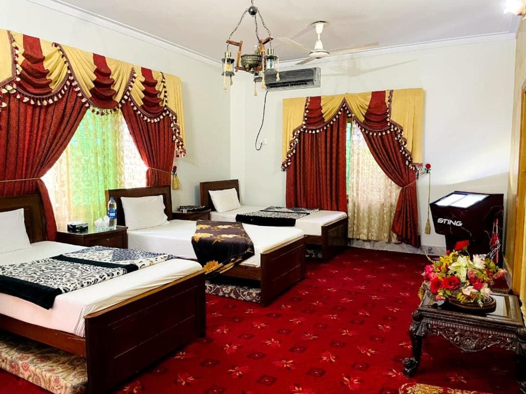 Family Room room - Image 1