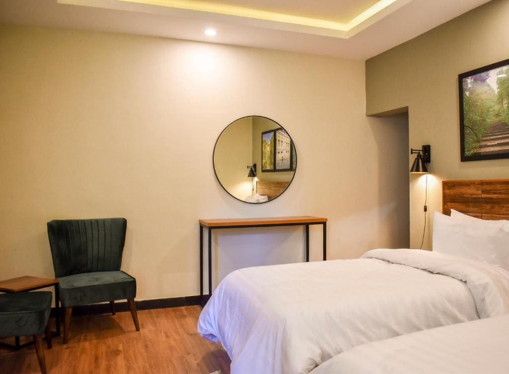 Standard Twin Room room - Image 1