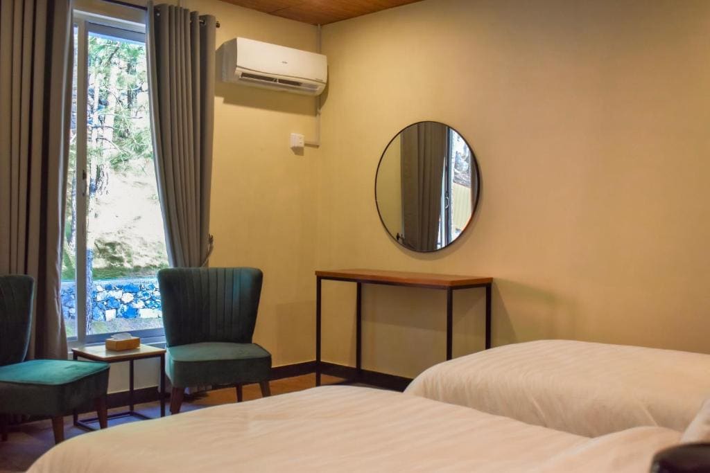 Superior Double or Twin Room with Mountain View room - Image 1