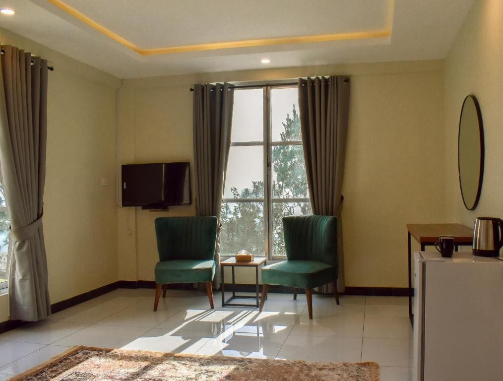 Junior Suite with Garden View room - Image 1