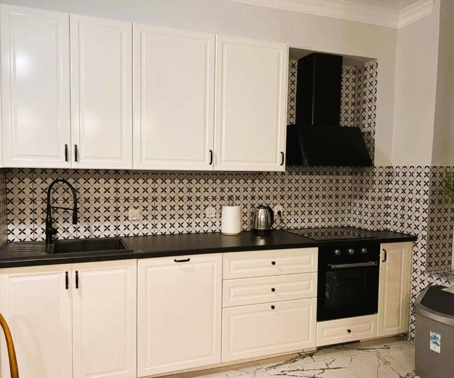Three-Bedroom House room - Image 1