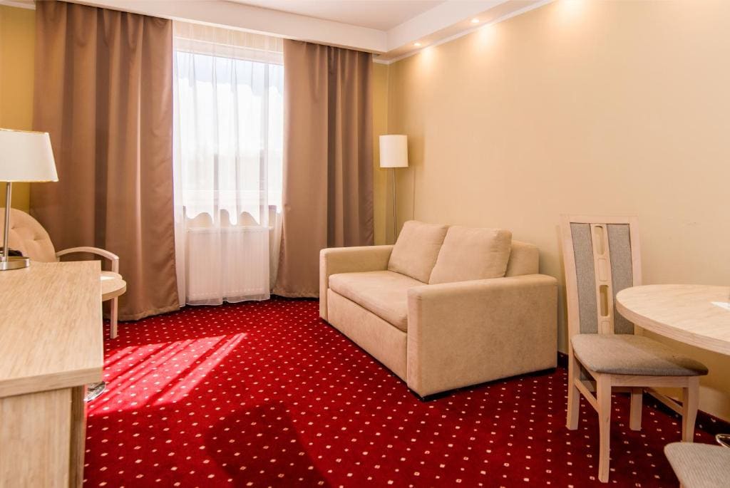 One-Bedroom Suite room - Image 3