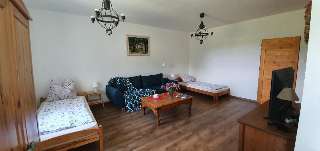 Deluxe Family Suite room - Image 3