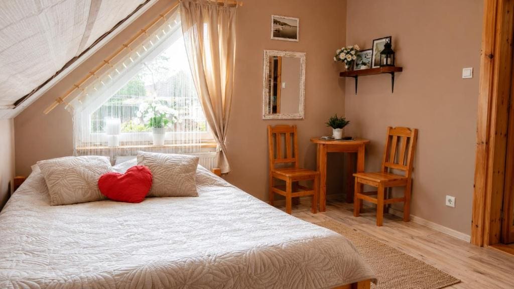 Double Room with Private Bathroom room - Image 3