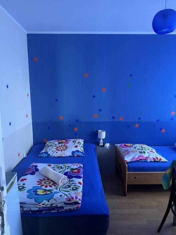 Double Room with Lake View room - Image 3