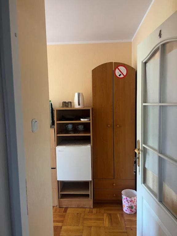 Double Room with Lake View room - Image 2