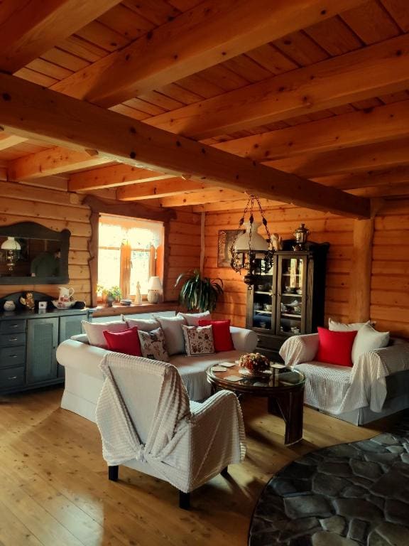 Five-Bedroom House room - Image 1