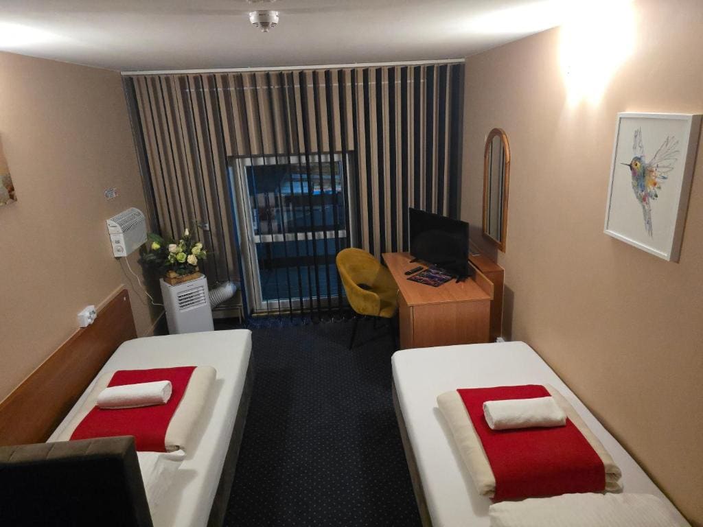 Two-Bedroom Chalet room - Image 1