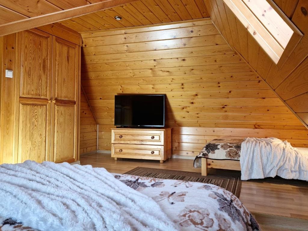 Deluxe Double Room with Extra Bed room - Image 3