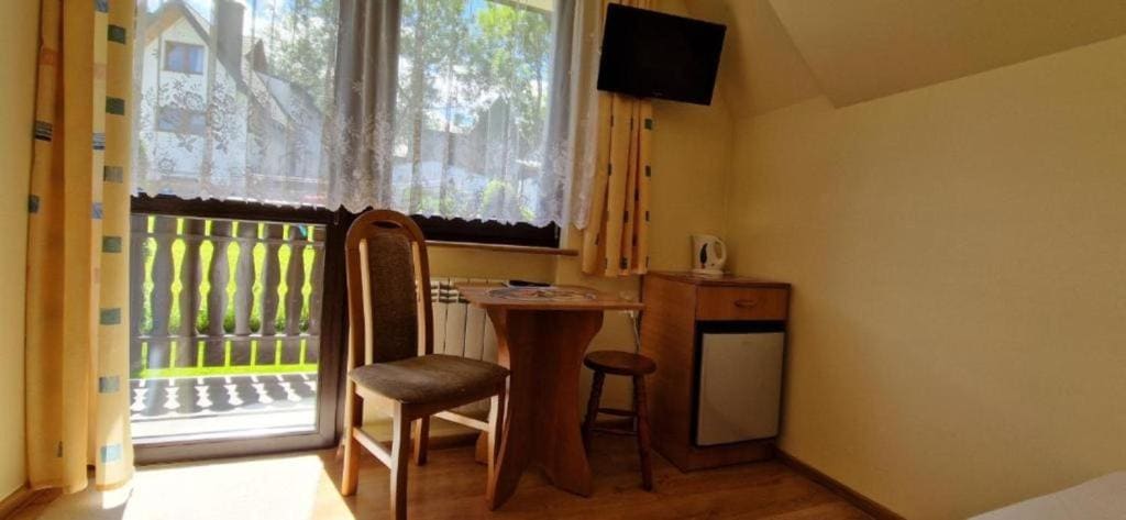 Small Double Room room - Image 1