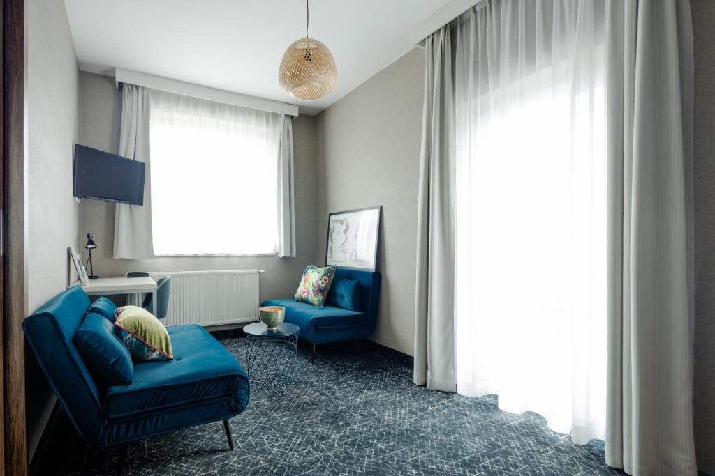Apartment with Balcony room - Image 3