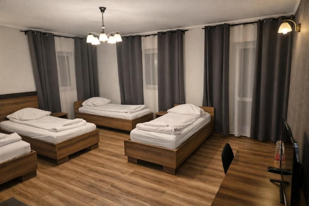 Family Room room - Image 2