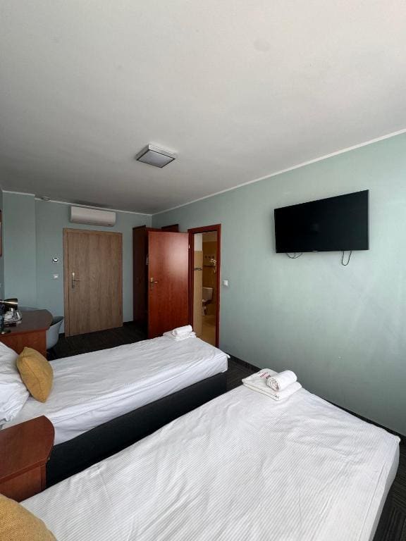 Twin Room room - Image 3
