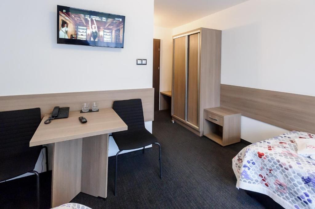 Small Double Room room - Image 1