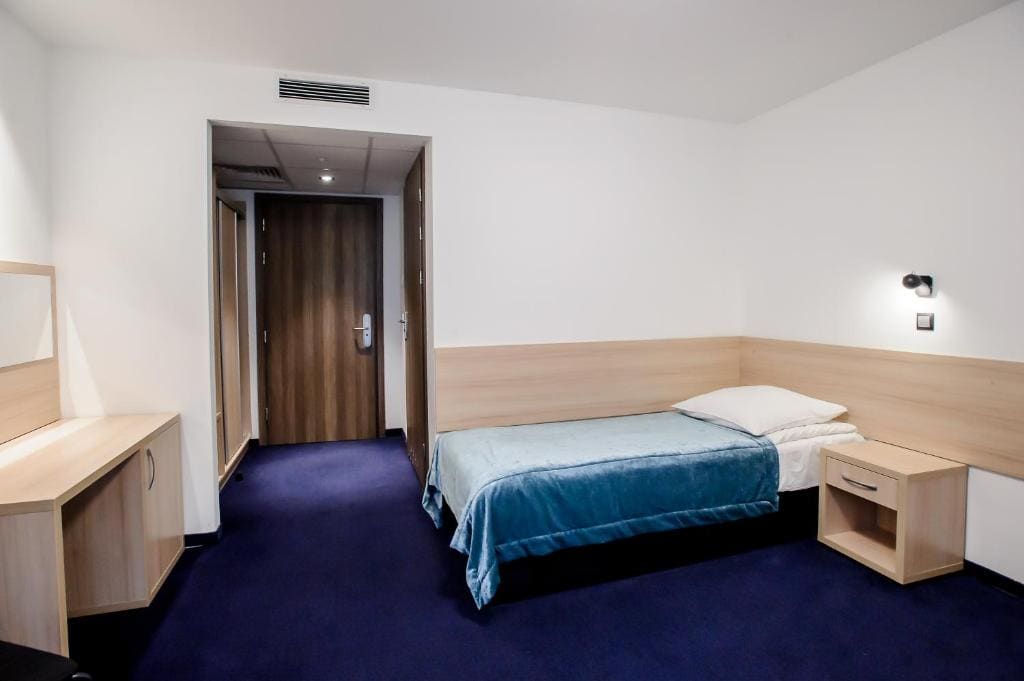 Standard Twin Room room - Image 2