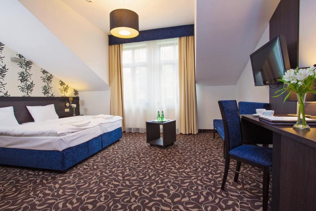 Superior Double or Twin Room room - Image 3