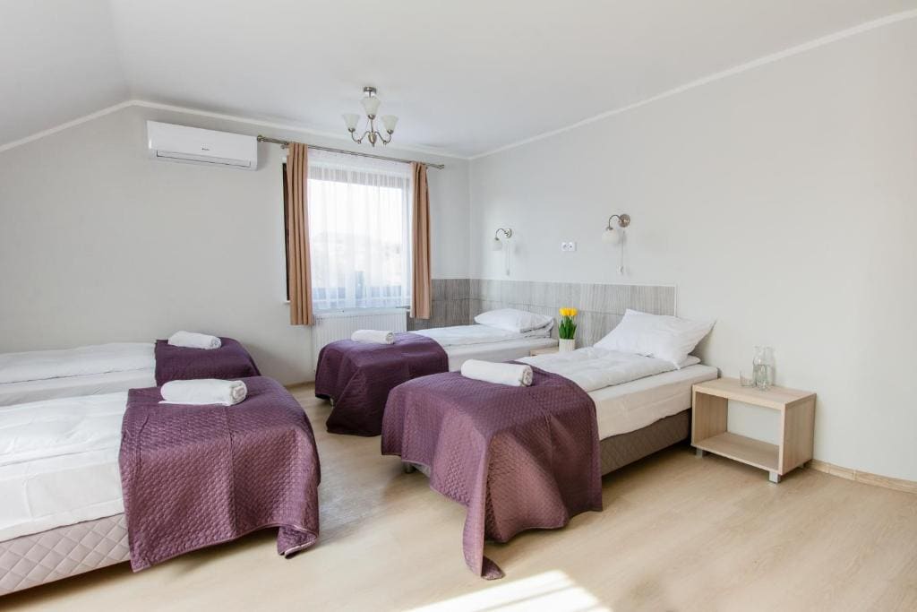 Room room - Image 3
