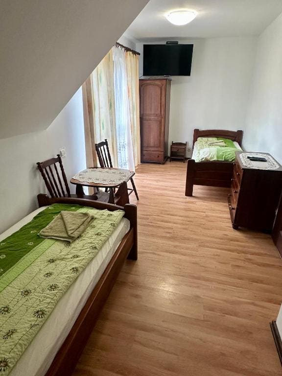 Double Room with Balcony room - Image 3