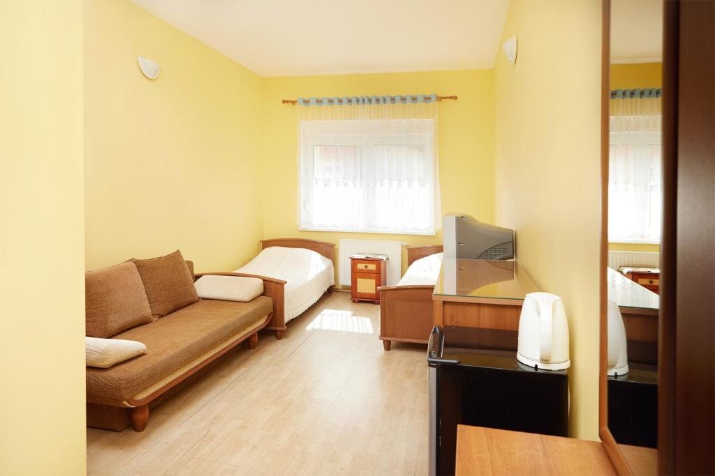 Quadruple Room room - Image 2