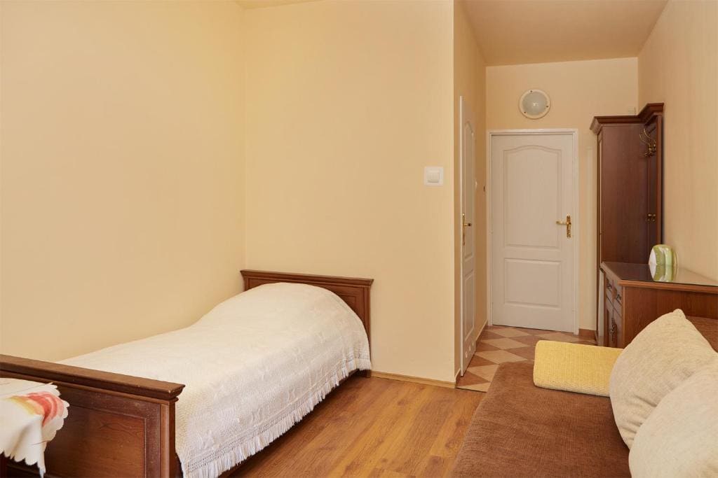 Triple Room with Balcony room - Image 2