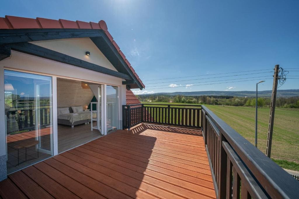 Apartment with Mountain View room - Image 1