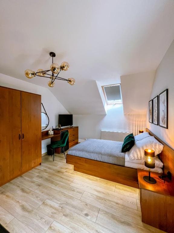 Double Room with Balcony room - Image 2