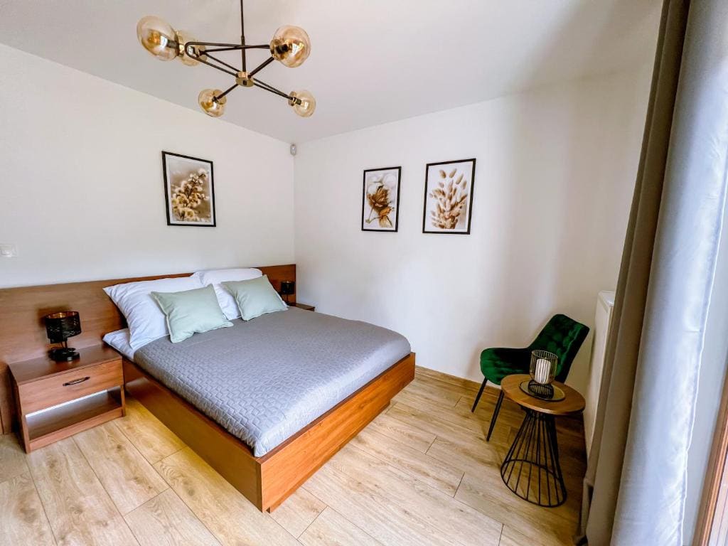 Double Room with Garden View room - Image 3