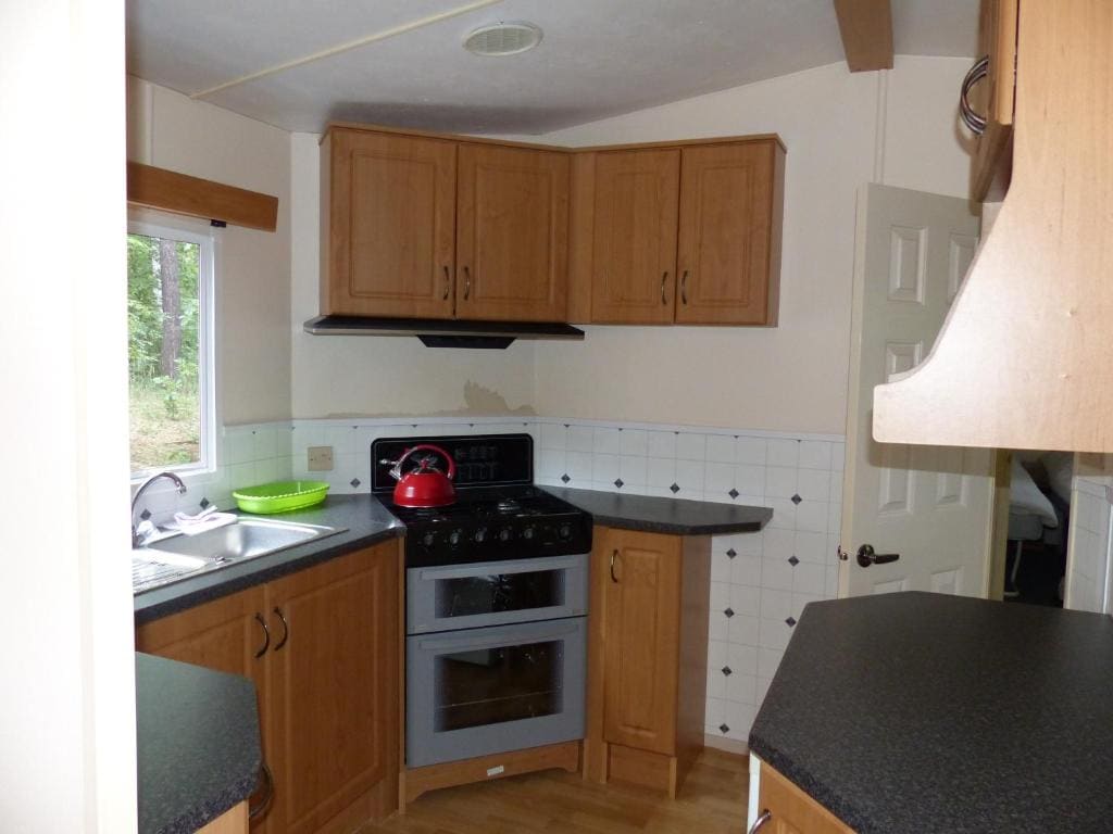 Mobile Home room - Image 2