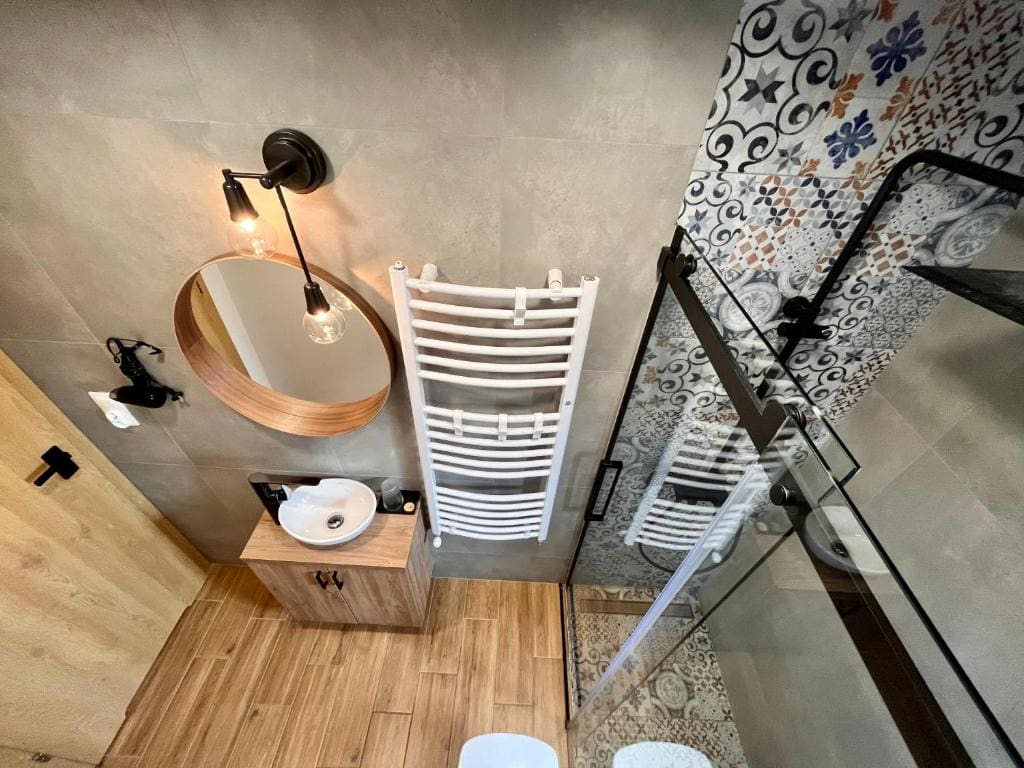 Quadruple Room with Balcony room - Image 3