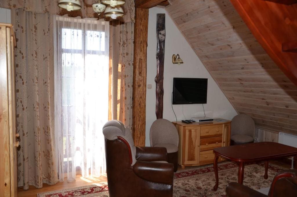 Family Room room - Image 1