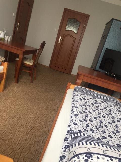 Twin Room with Bathroom room - Image 1
