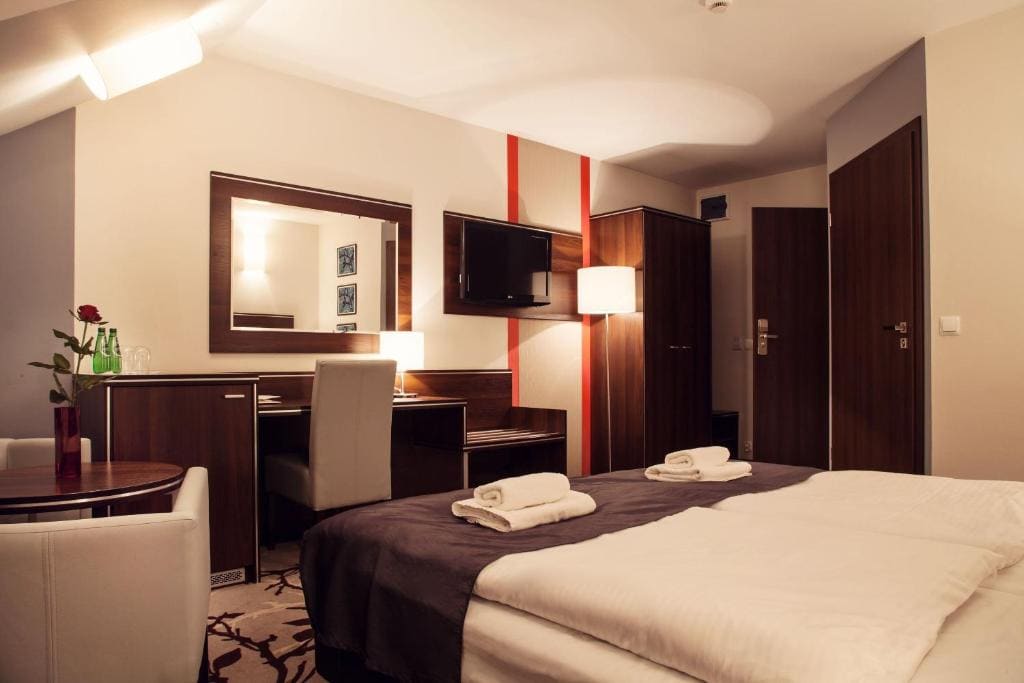 Double or Twin Room room - Image 3