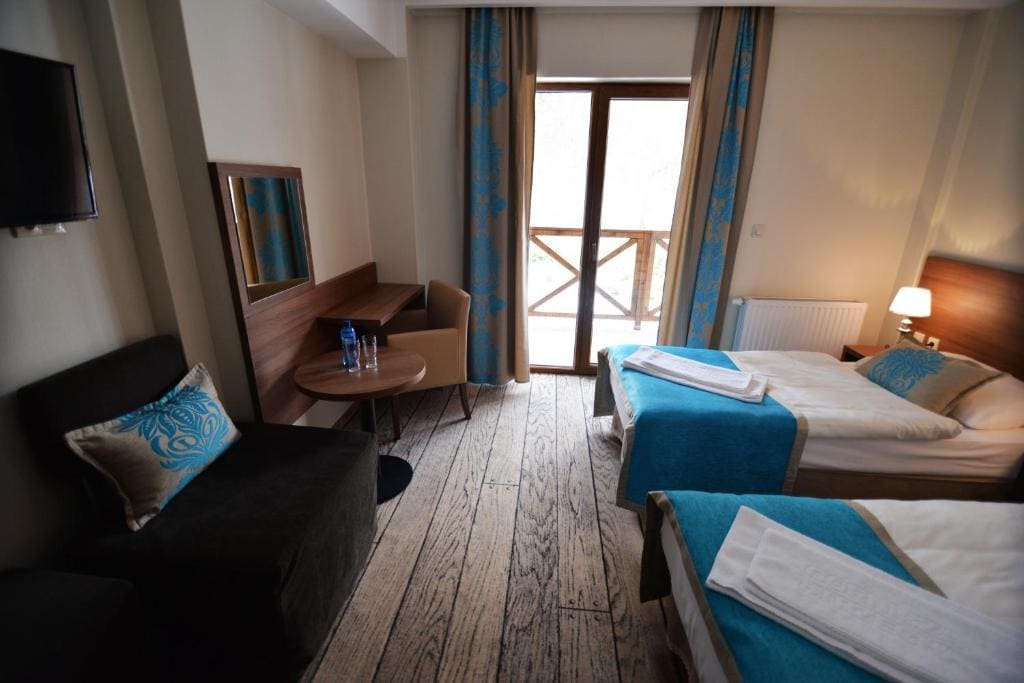 Standard Triple Room room - Image 2