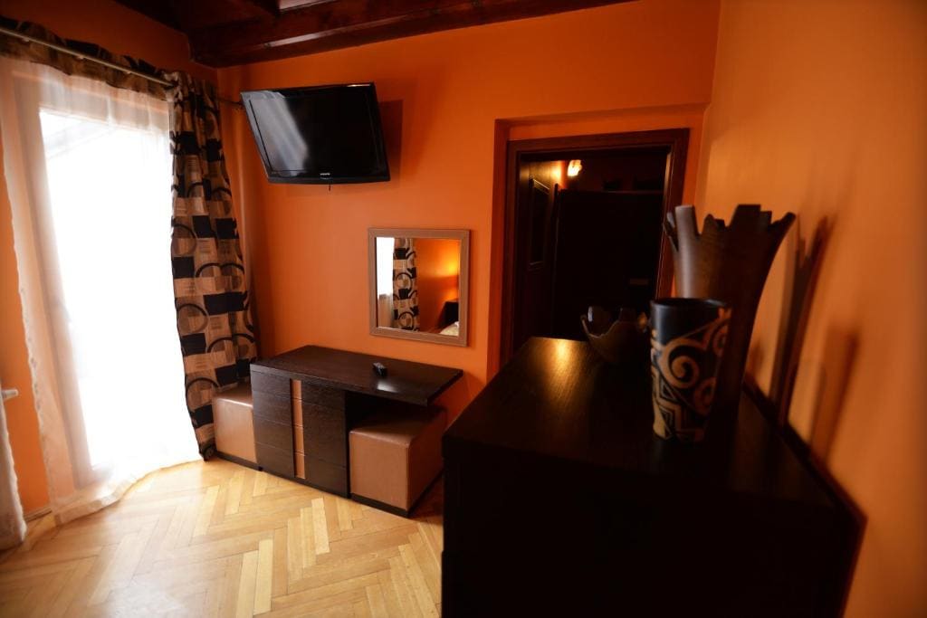 Deluxe Studio room - Image 3