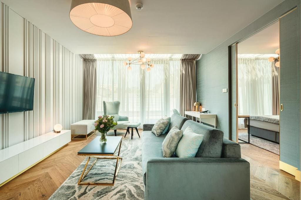 Luxury Suite room - Image 3
