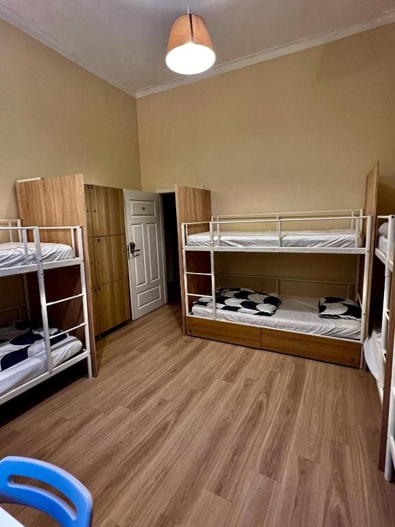 6-Bed Mixed Dormitory Room room - Image 2